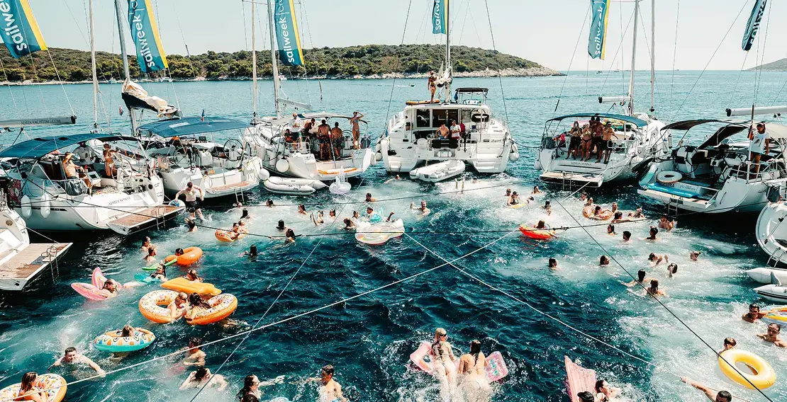 Floating parties